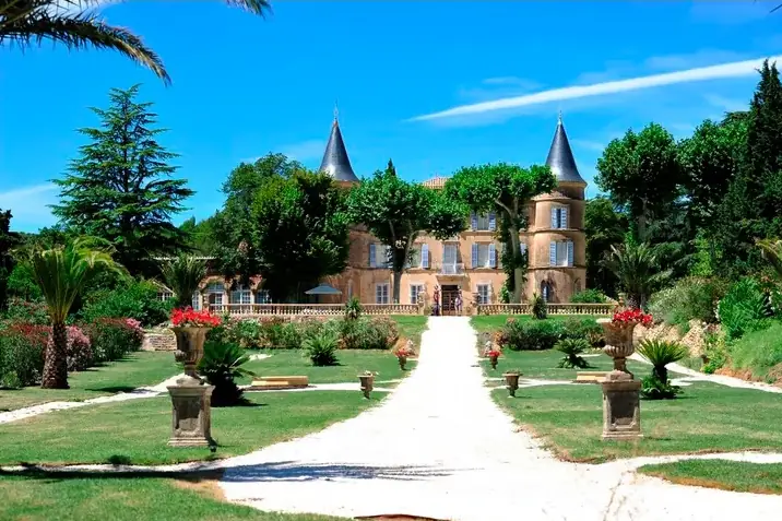 Château de Robernier and its towers at the end of the gardens